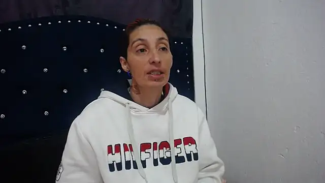 Snapshot of anyu1306 chatting on 18, 12, 2024 anyu1306 online show from 18, 12, 2024