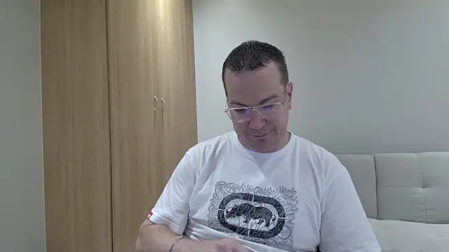 BrettJ81 online show from 14, 12, 2025