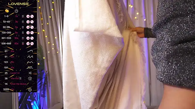 Snapshot of 1reisatumi_ chatting on 6, 11, 2025 1reisatumi online show from 6, 11, 2025