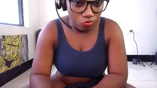 Snapshot of Ashaichious chatting on 4, 11, 2025 Ashaichious online show from 4, 11, 2025