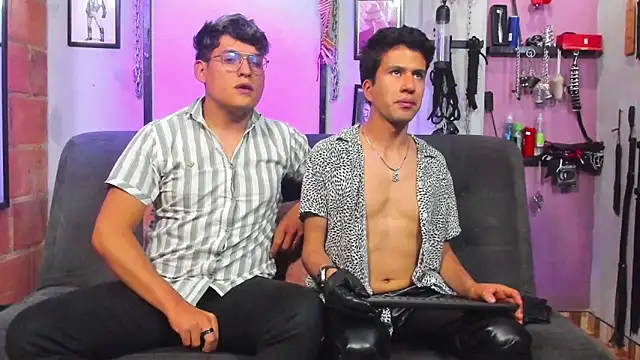 Snapshot of dom2travelersss chatting on 27, 2, 2025 dom2travelersss online show from 27, 2, 2025