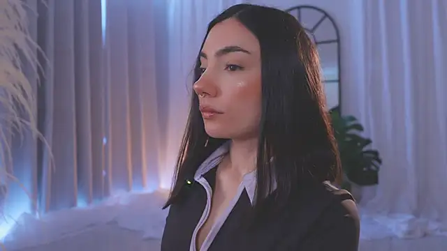 AmyArmstrong online show from 23, 11, 2025