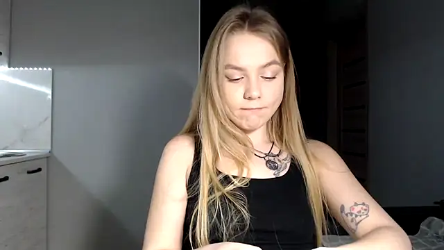 Snapshot of Sunbeam_ chatting on 3, 3, 2026 Sunbeam online show from 3, 3, 2026