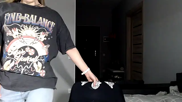 Snapshot of Sunbeam_ chatting on 4, 3, 2026 Sunbeam online show from 4, 3, 2026