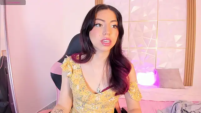 Snapshot of natalie_jaensen chatting on 2, 11, 2025 natalie jaensen online show from 2, 11, 2025