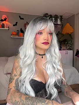 Snapshot of DaniDusan_ chatting on 20, 10, 2025 DaniDusan online show from 20, 10, 2025