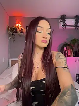 Snapshot of DaniDusan_ chatting on 13, 11, 2025 DaniDusan online show from 13, 11, 2025