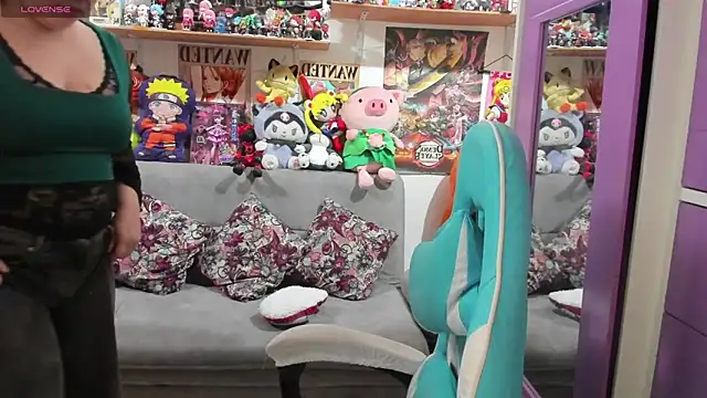 Snapshot of soficammy chatting on 10, 11, 2025 soficammy online show from 10, 11, 2025