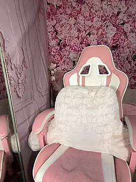 mismialove online show from 11, 3, 2026